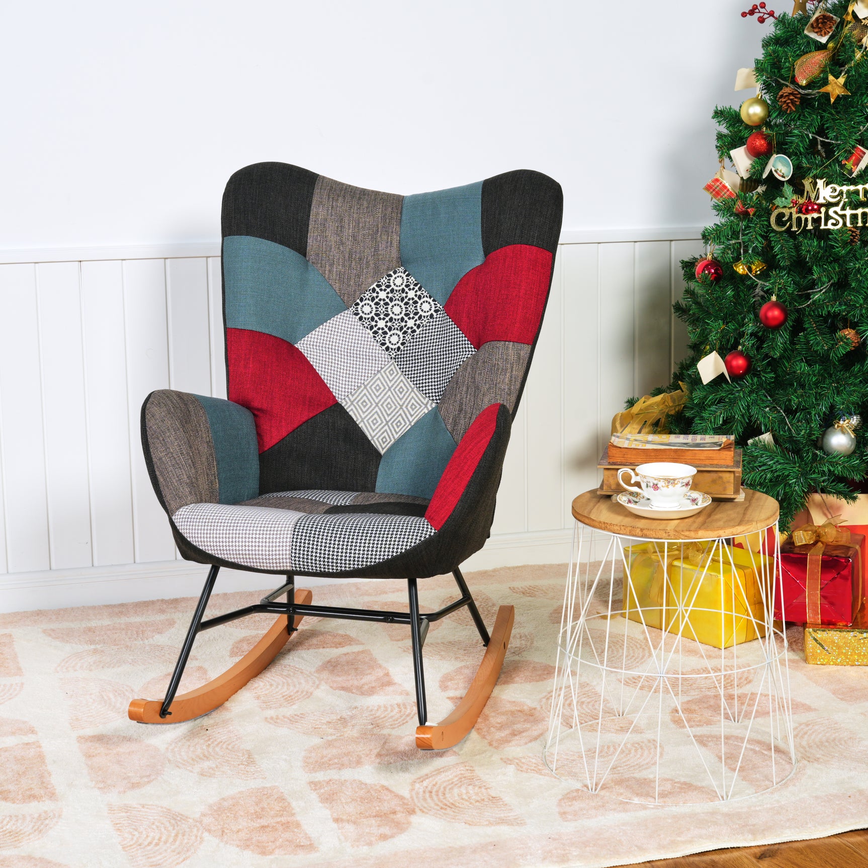 Fauteuil à bascule allaitement scandinave avec accoudoirs en tissu patchwork à surpiqûres - FUNKEL