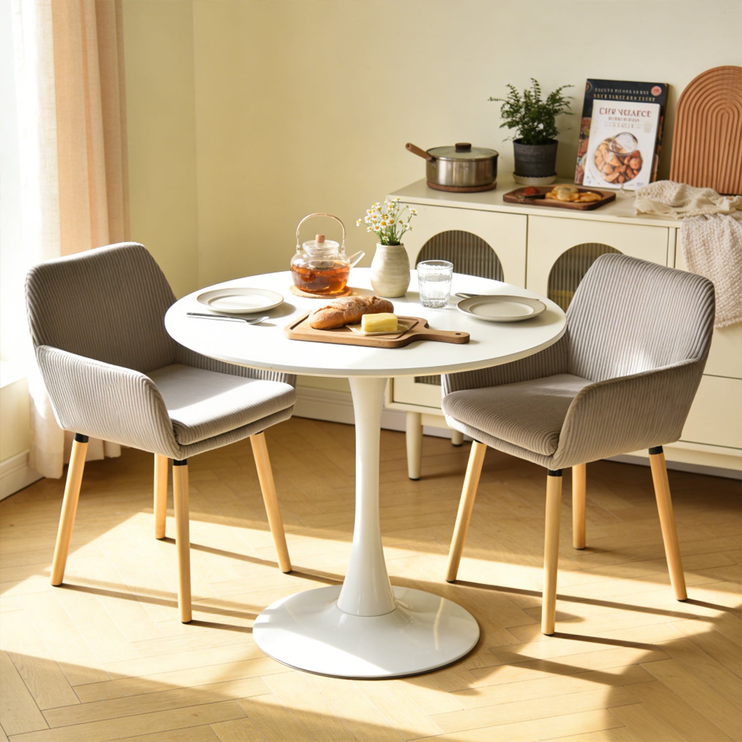 Lot de 2 chaises de salle à manger de style scandinave avec pieds en bois et accoudoirs en velours côtelé gris - ELIA