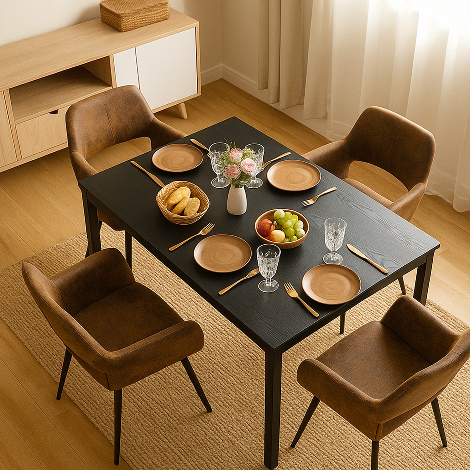 Round Table Table Table Table Timber Ø80 cm with 4 black velvet chairs, modern and comfortable style
