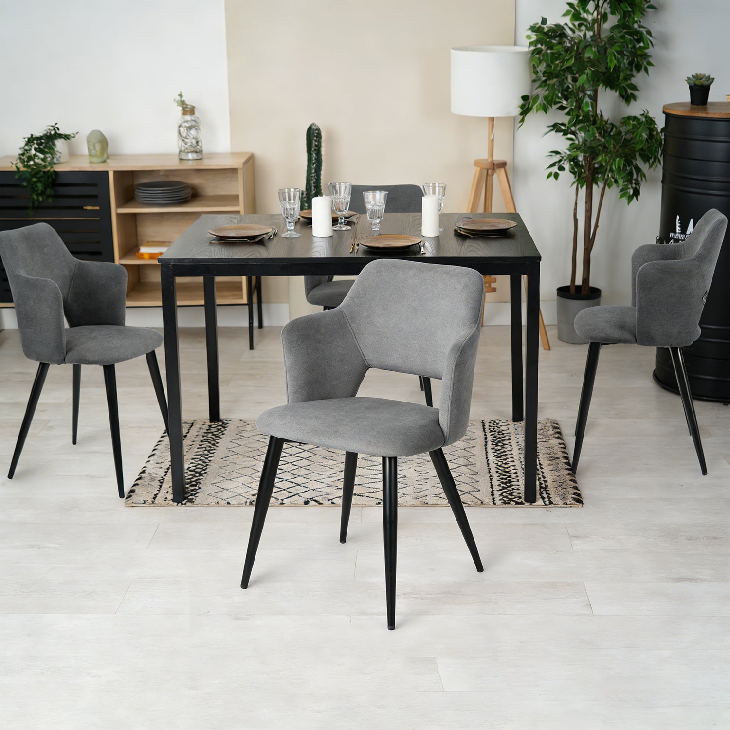 Round Table Table Table Table Timber Ø80 cm with 4 black velvet chairs, modern and comfortable style