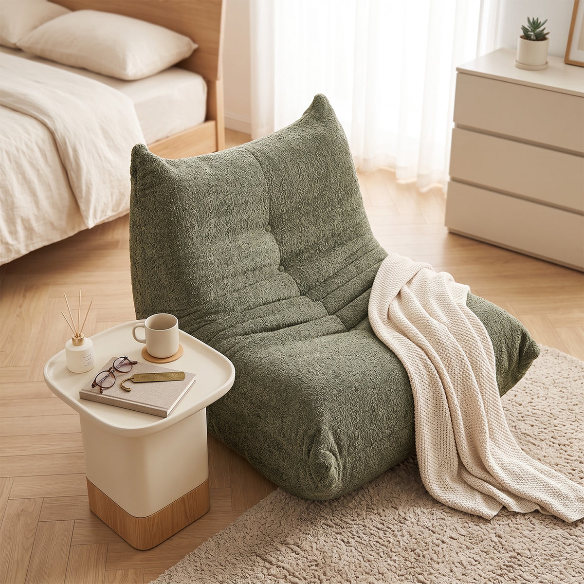 Loungesessel mit Armlehnen aus beigem Cord – DOMCO