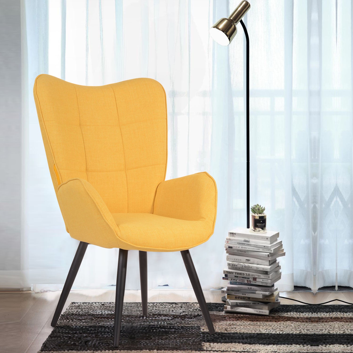 Fauteuil scandinave avec accoudoirs en tissu jaune à surpiqûres - BOGDAN