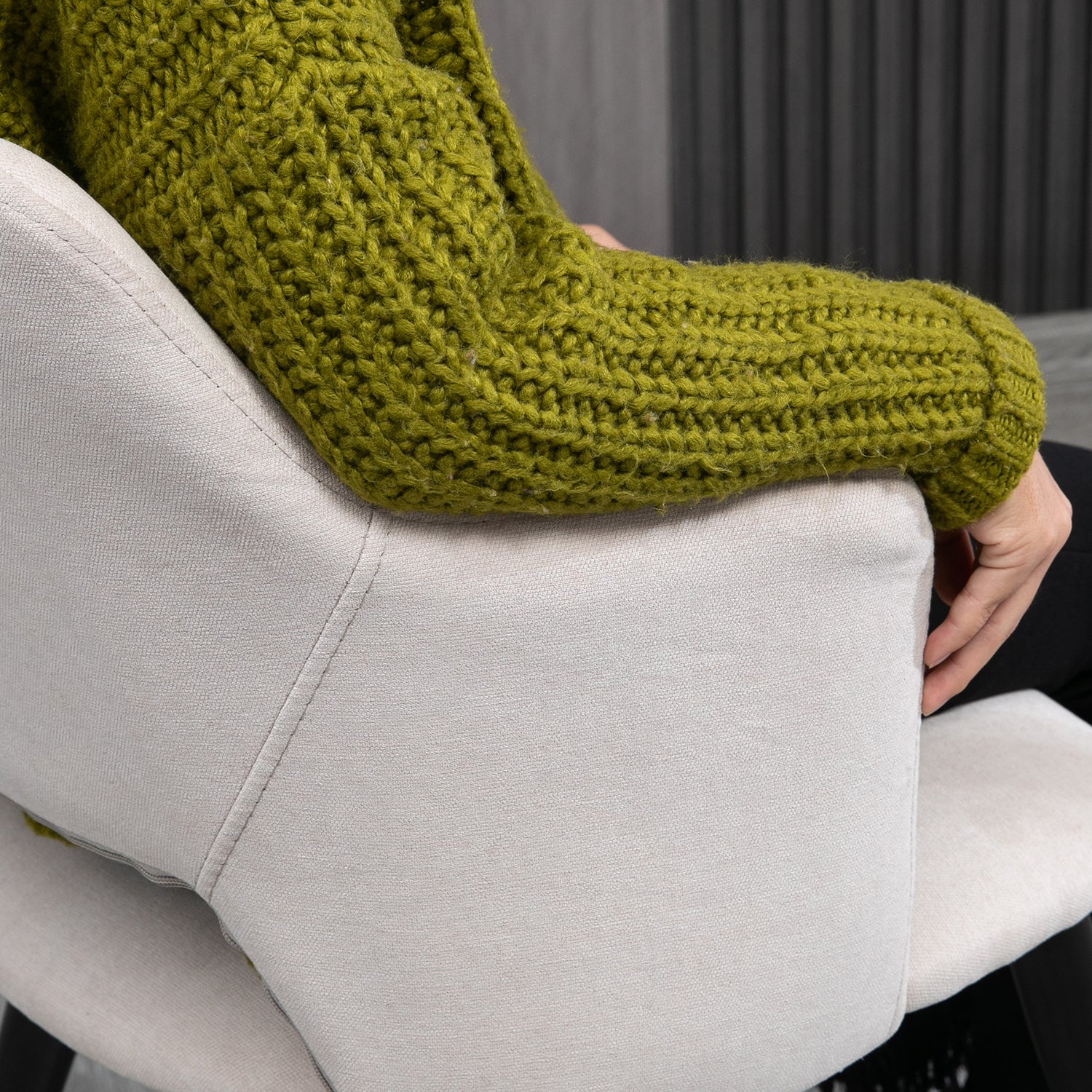 Lot de 2 fauteuils de salle à manger scandinaves avec accoudoirs en tissu beige - AKANJI