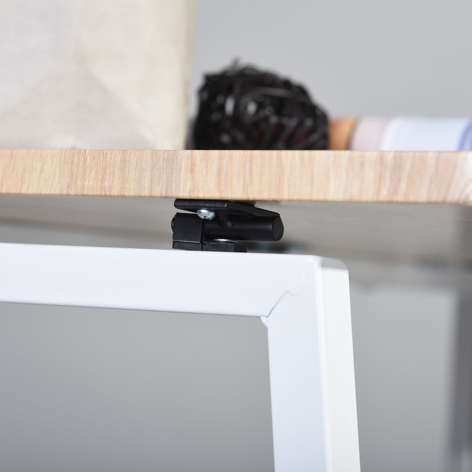 Bureau/table d'ordinateur industriel pliant en bois de chêne et en métal blanc - ASCOLI