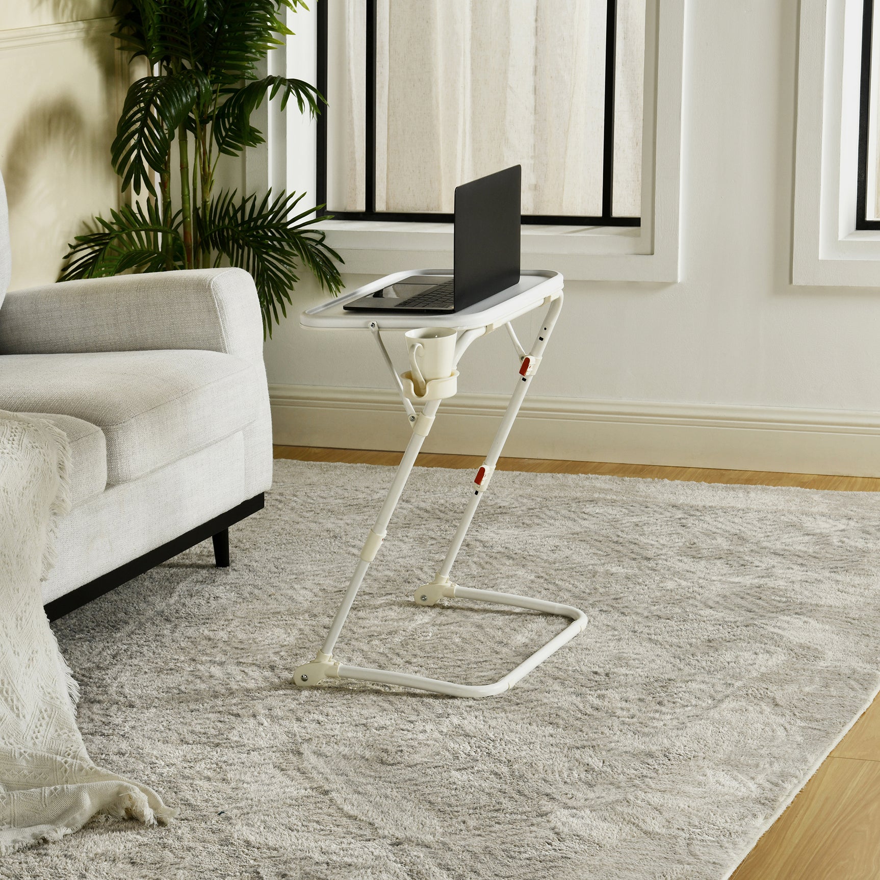 Table d’appoint pliable pour ordinateur portable, bout de canapé réglable en hauteur avec plateau inclinable et porte-gobelet - BASELINE