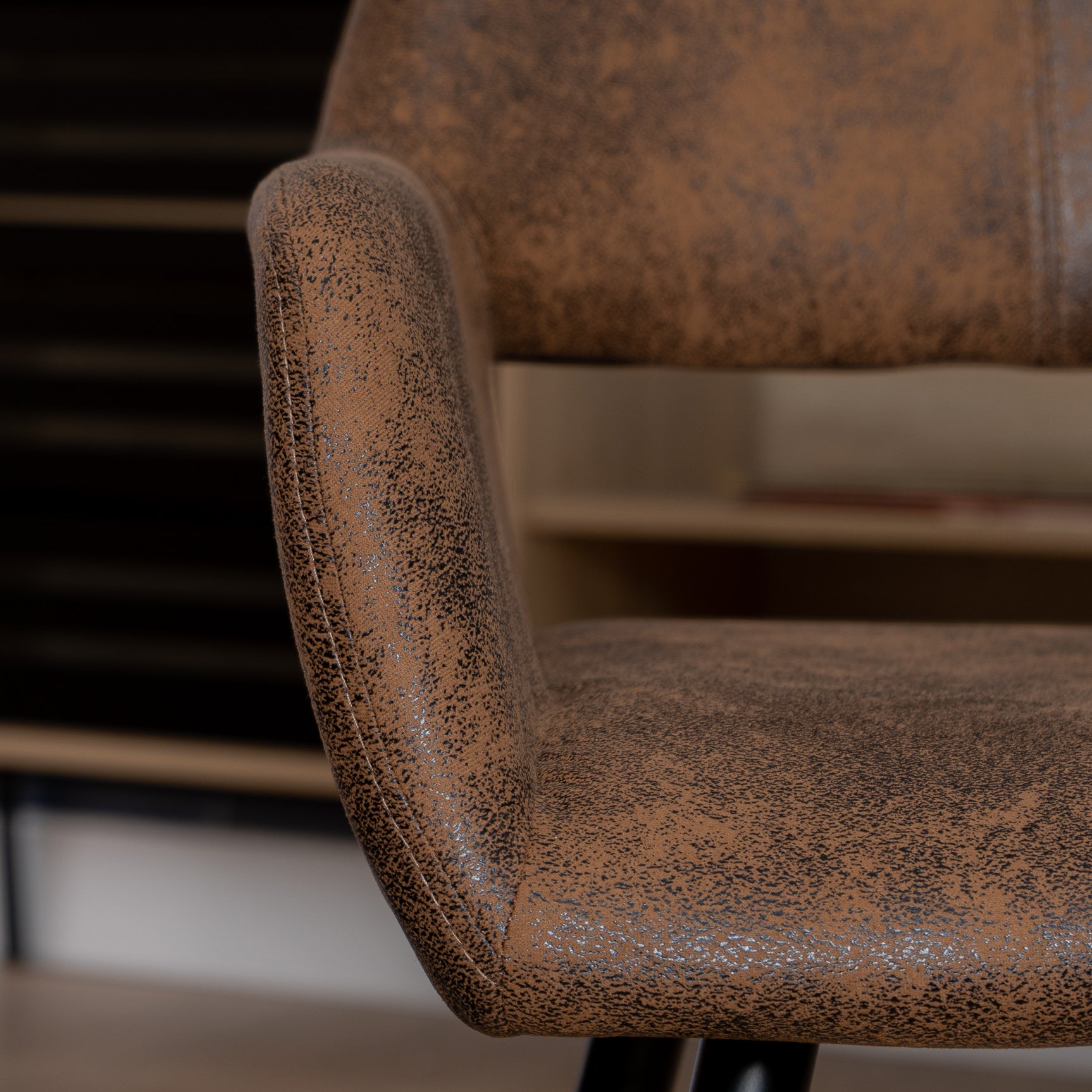 Lot de 2 fauteuils de salle à manger industriels avec accoudoirs en suédine - CROMWELL