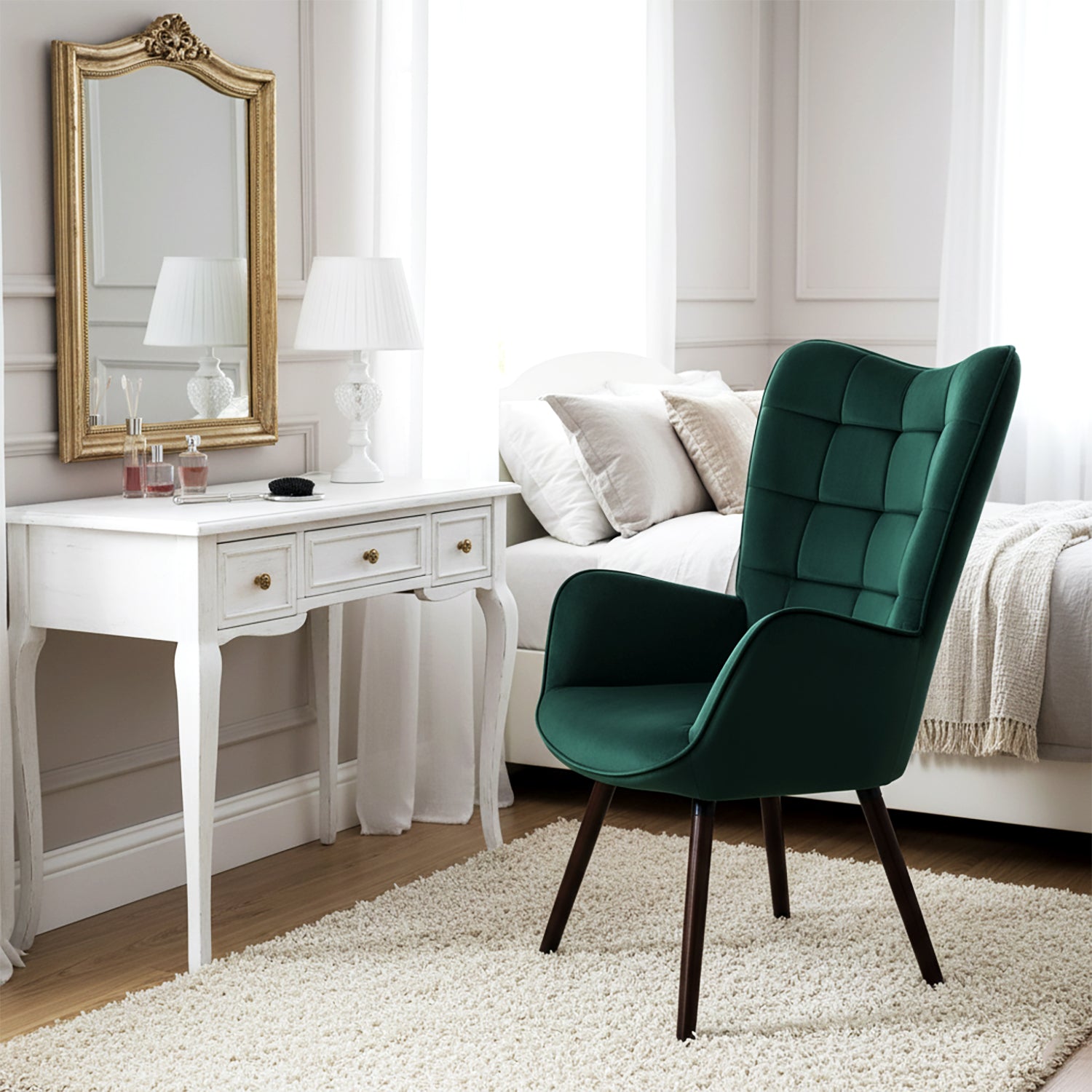 Fauteuil scandinave avec accoudoirs en velours vert à surpiqûres - FUNKEL