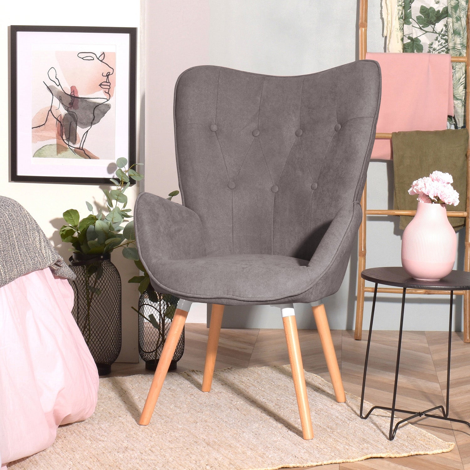 Fauteuil scandinave avec accoudoirs en tissu gris foncé capitonné - KAS
