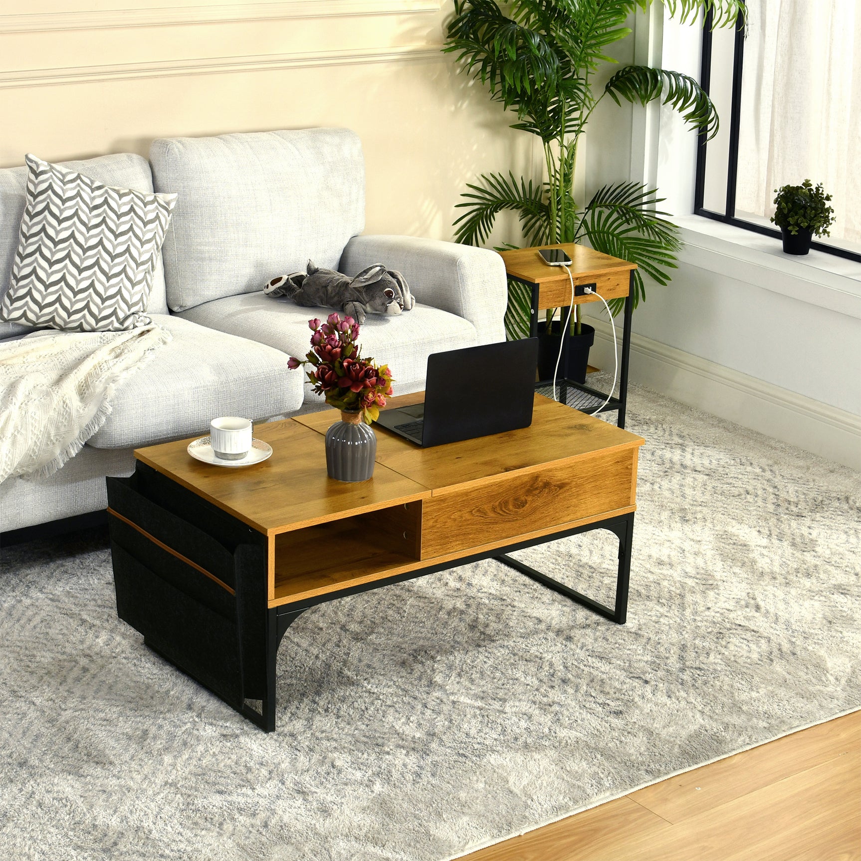 Table basse relevable style industriel avec rangement caché, plateau élévateur et pochette latérale, bois de chêne et métal noir - ZOLA