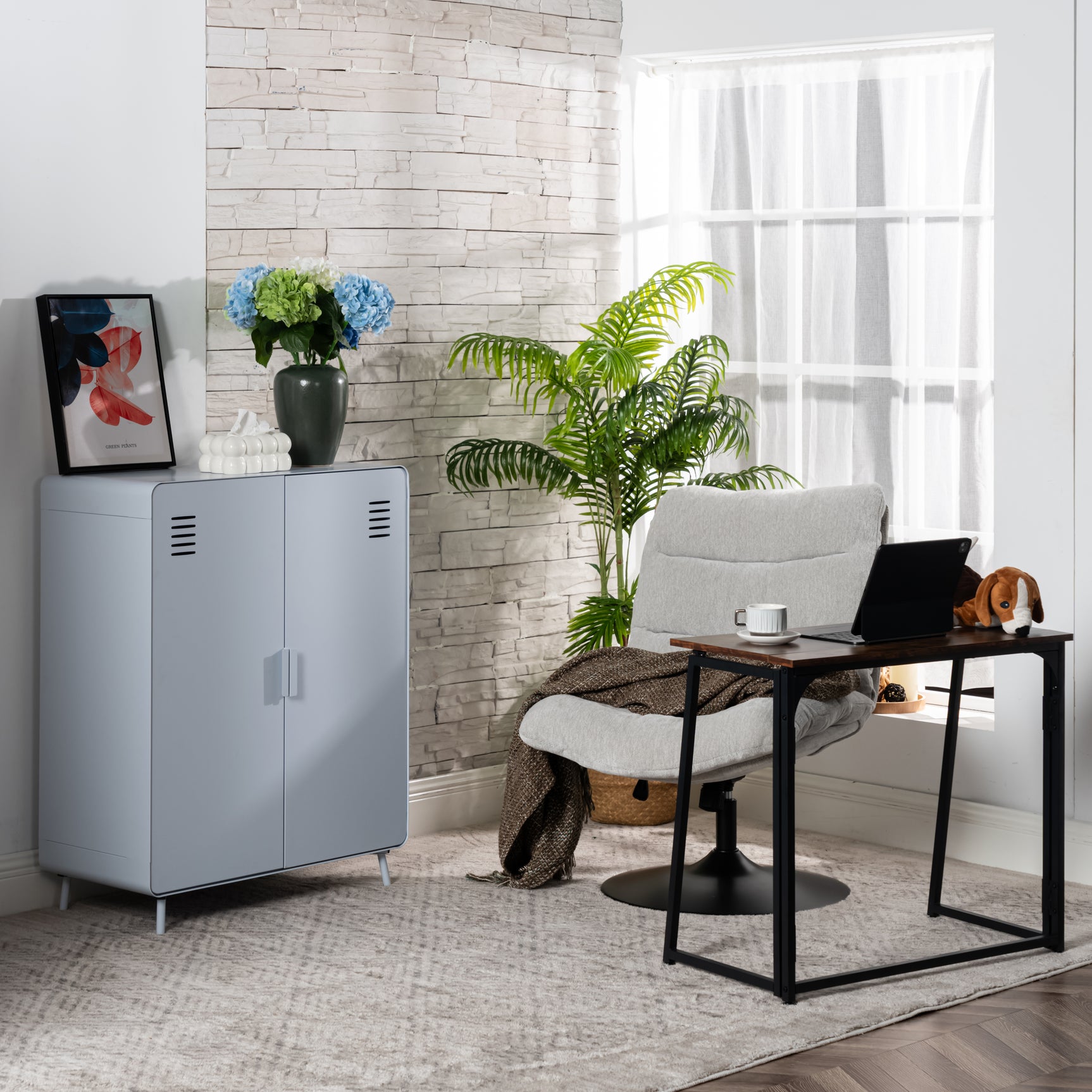 Weißes Metallschrank/Metallschließfach mit industriellem Stil mit Regalen und 2 Türen aus Walnuss