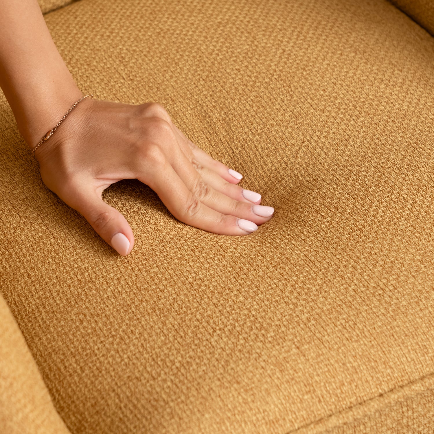 Set mit 6 bequemen Esszimmerstühlen aus gelbem Stoff, um 360° drehbar – CARSON FABRIC YELLOW 6STK