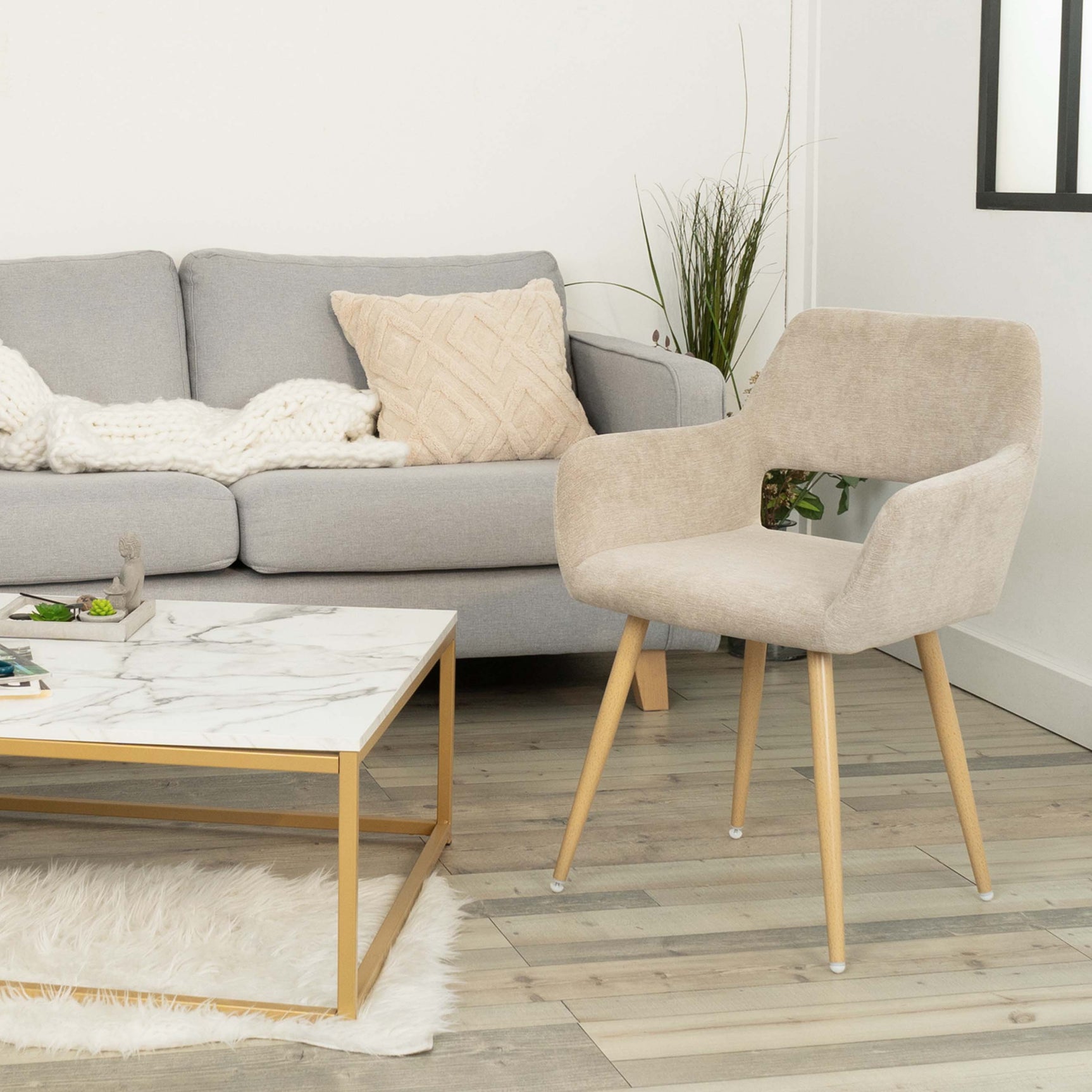 Lot de 2 fauteuils de salle à manger scandinaves avec accoudoirs en tissu beige - CROMWELL