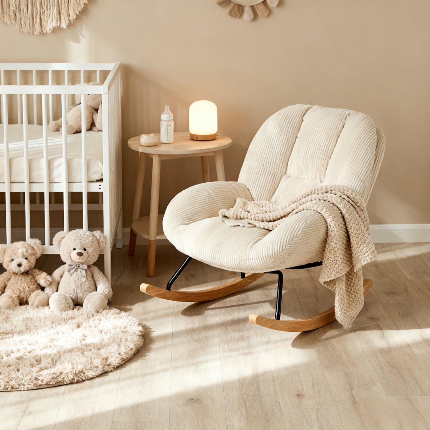 Fauteuil à bascule scandinave en velours côtelé avec accoudoirs pour salon ou chambre à coucher, beige - LITHOPS