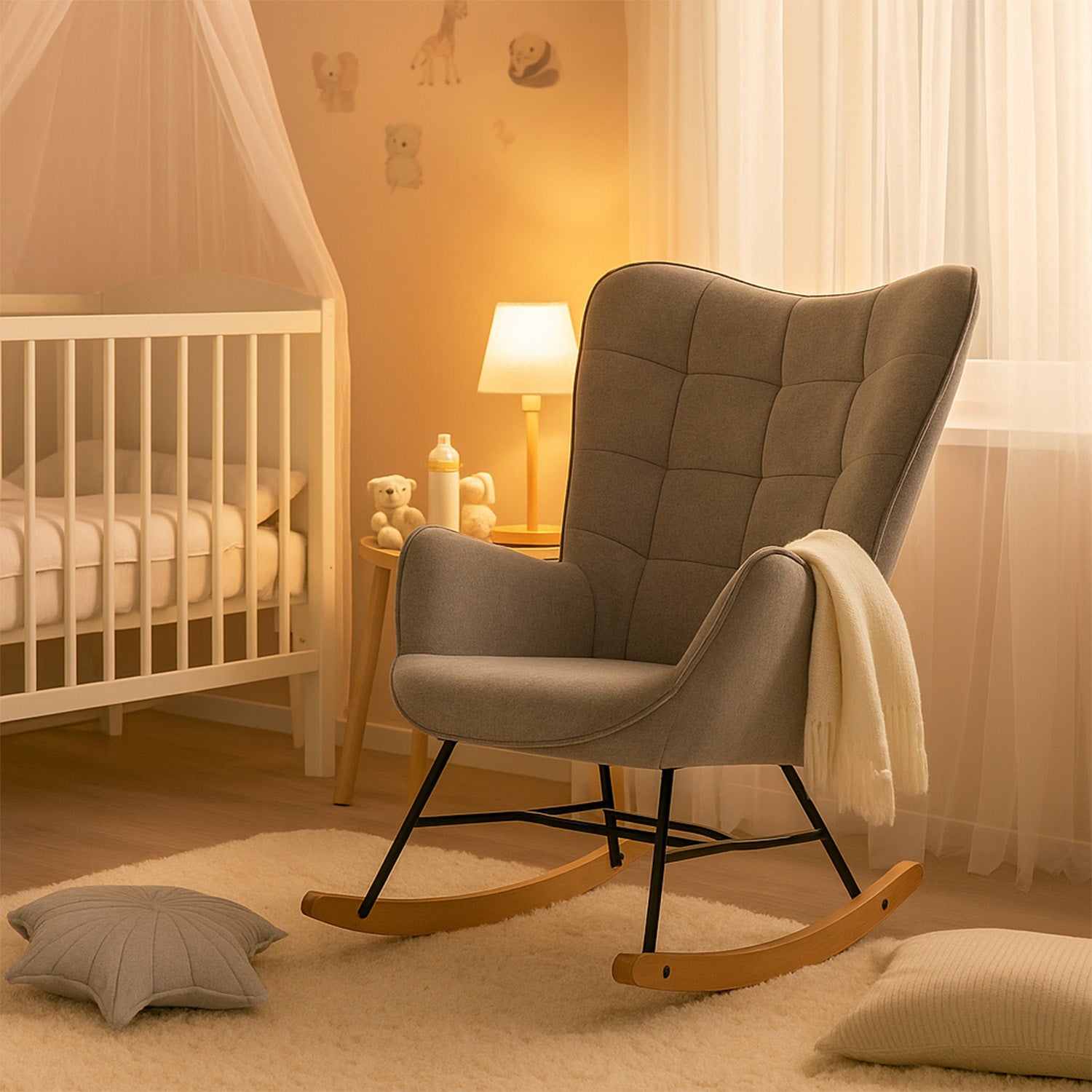 Fauteuil à bascule allaitement scandinave avec accoudoirs en tissu gris à surpiqûres - FUNKEL