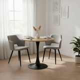 Ensemble de salle à manger de style scandinave composé d'une table ronde en chêne et de 2 fauteuils en tissu gris