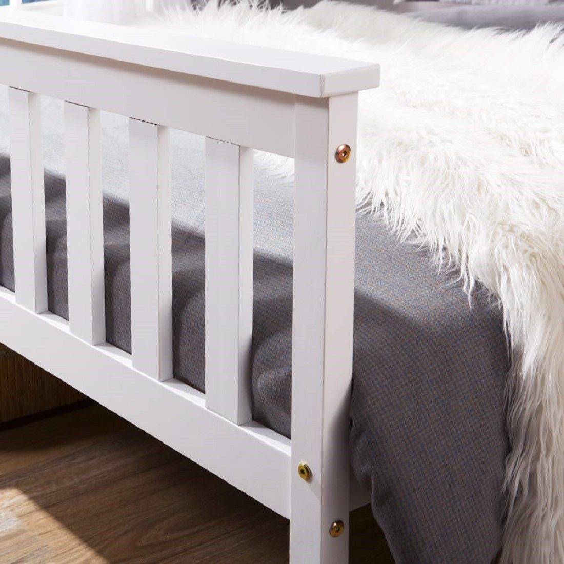 Lit double 140x200 cm en bois massif de pin blanc avec sommier à lattes – Design robuste et élégant pour adultes et enfants (sans matelas)