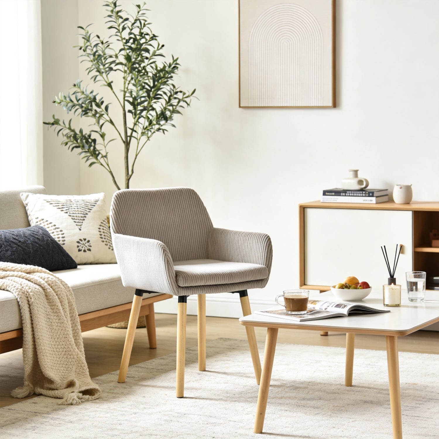 Lot de 2 chaises de salle à manger de style scandinave avec pieds en bois et accoudoirs en velours côtelé gris - ELIA
