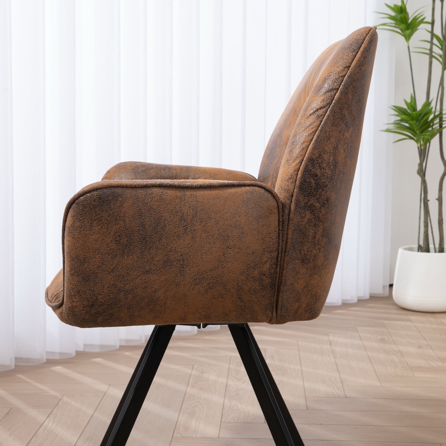 Conjunto de 4 cómodas sillas de comedor en tela y ante beige con reposabrazos - CALF SUEDE+BEIGE