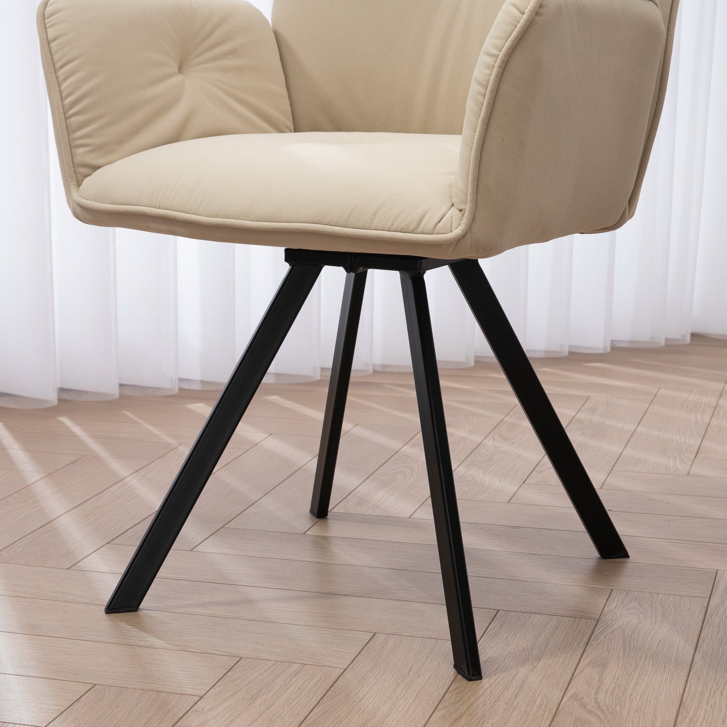 Conjunto de 4 cómodas sillas de comedor en tela y ante beige con reposabrazos - CALF SUEDE+BEIGE