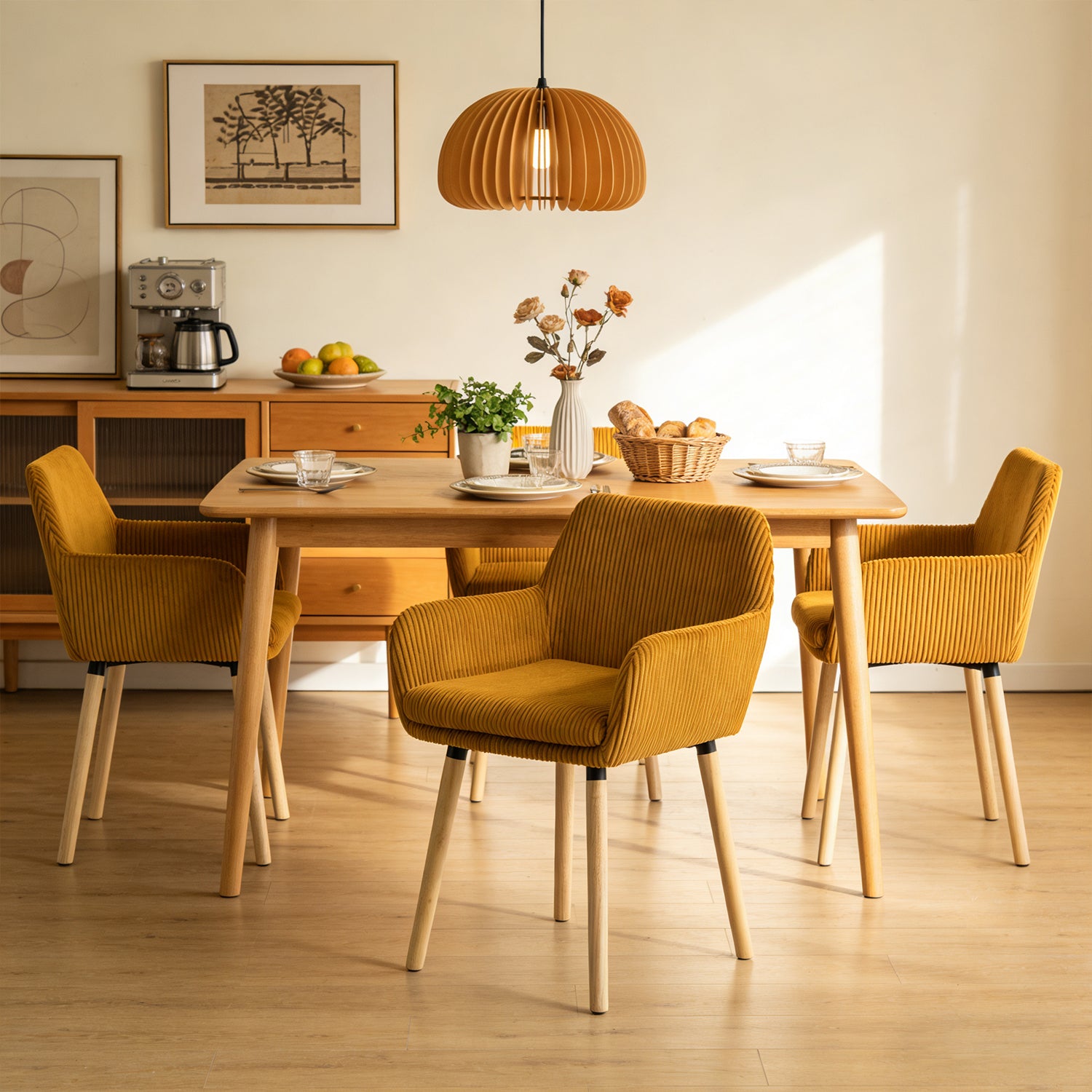 Lot de 4 chaises de salle à manger de style scandinave avec pieds en bois et accoudoirs en velours côtelé jaune - ELIA