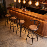Set von 6 schwenkbaren Industriestangenhockern mit brauner Stoffrückländer - Hailey 29
