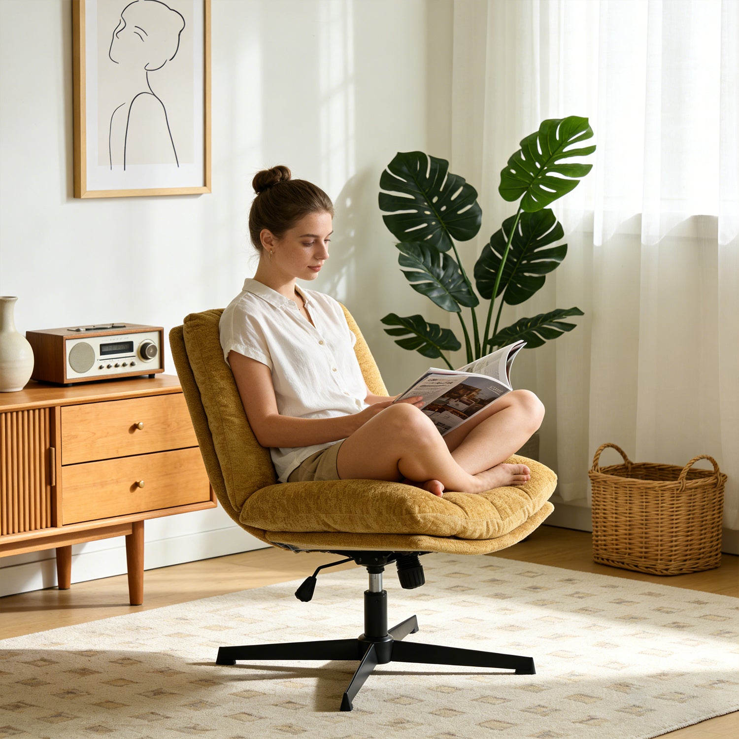 Drehbarer, verstellbarer Freizeitsessel mit Armlehnen aus beigem Cord – DUROTHIL