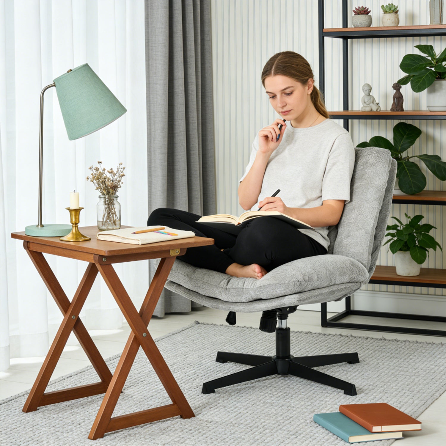 Drehbarer, verstellbarer Freizeitsessel mit Armlehnen aus beigem Cord – DUROTHIL