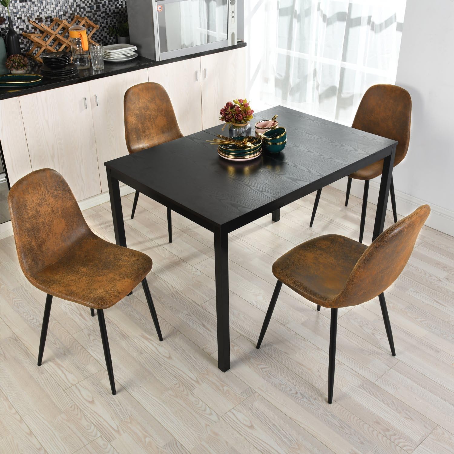 Extendable industrial dining table for 4 to 6 people in black MDF wood - bari