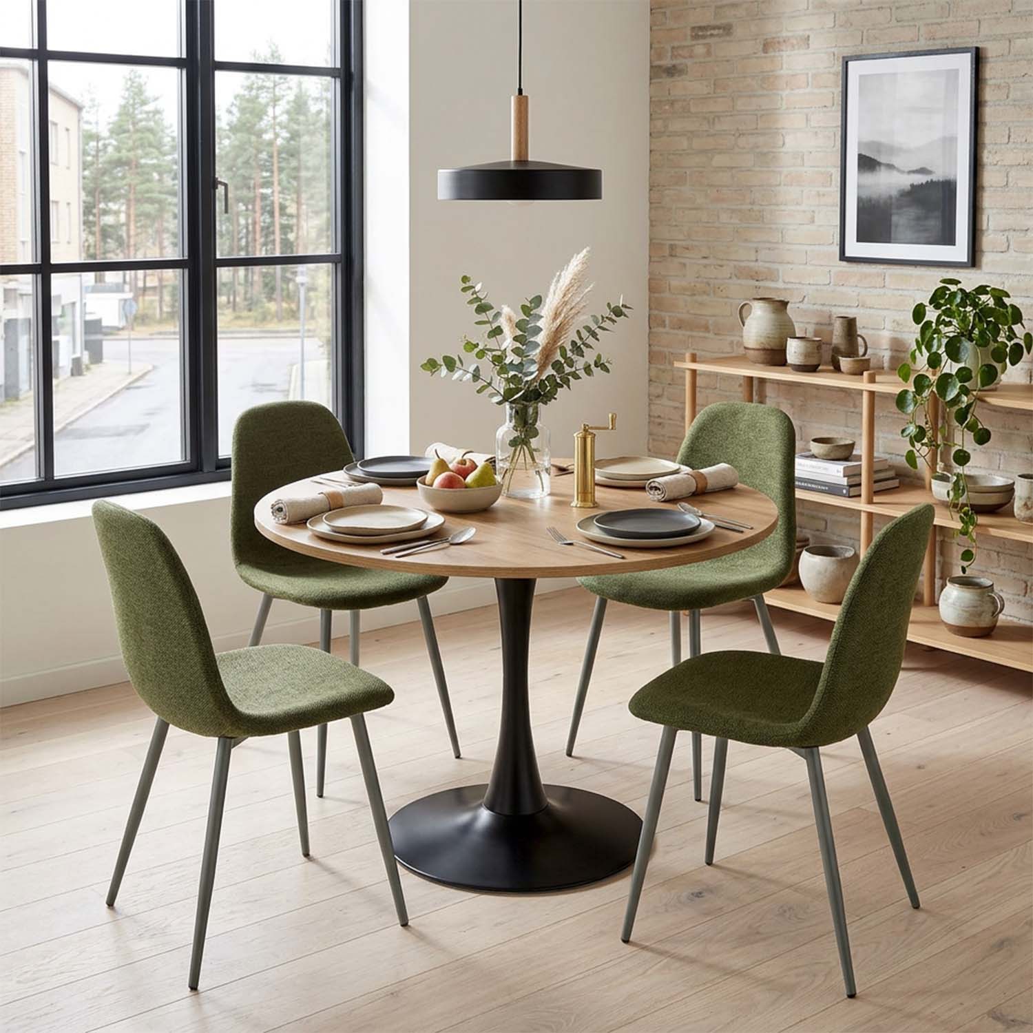 Round Table Table Table Table Timber Ø80 cm with 4 black velvet chairs, modern and comfortable style