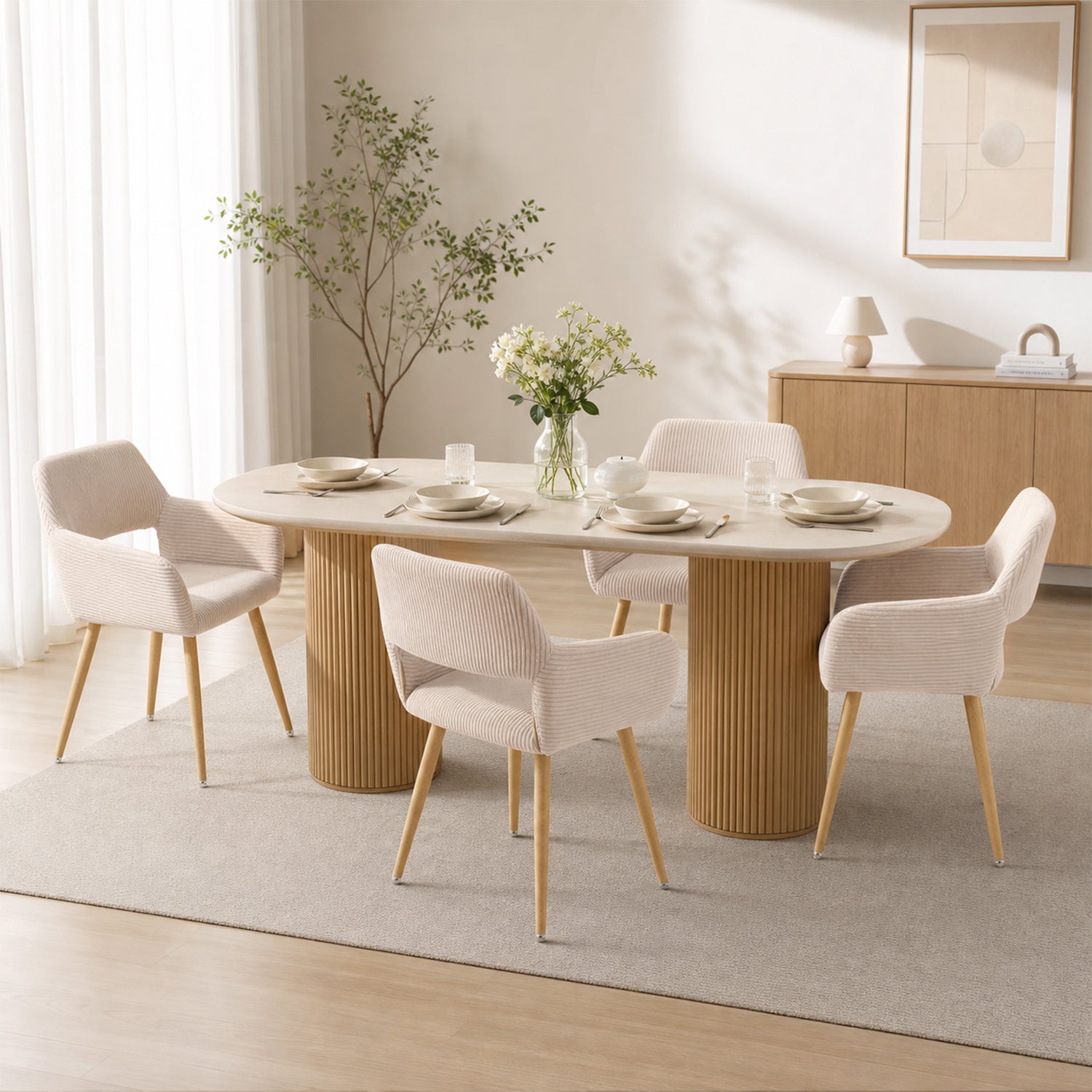 Set von 4 skandinavischen Esszimmer Sesseln mit beige Samtarmlehnen - Cromwell Cord