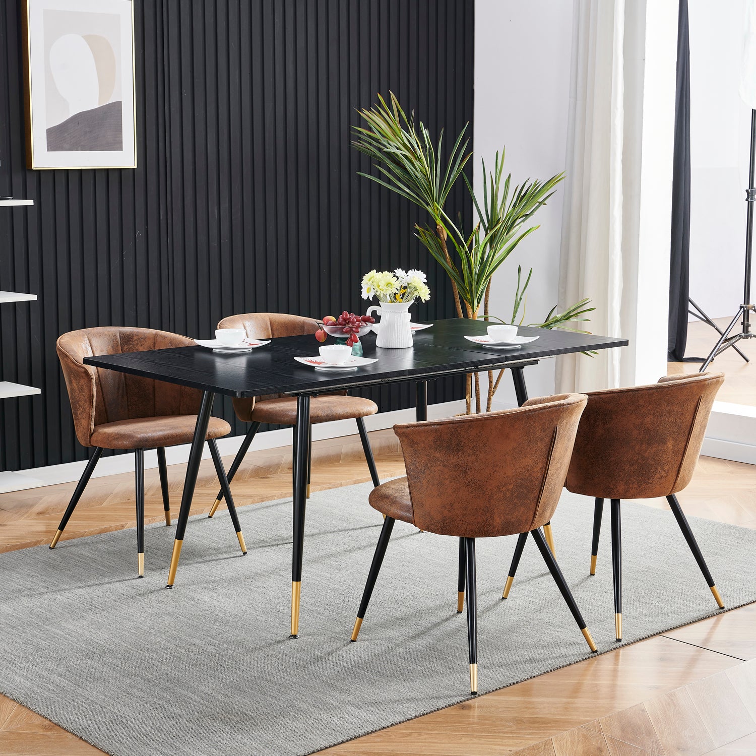 Set di 2 sedie da pranzo retrò in pelle scamosciata, gambe in metallo nero e oro, DONCIC SUEDE BROWN BG