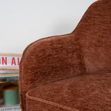 Fauteuil scandinave relax en tissu chenille marron caramel avec accoudoirs et pieds en métal noir ââ‚?MARRIAM