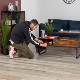 Table basse relevable style industriel avec rangement caché, plateau élévateur et pochette latérale, bois vintage et métal noir - ZOLA