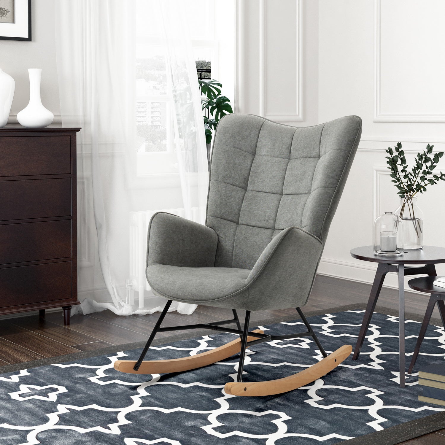 Fauteuil à bascule allaitement scandinave avec accoudoirs en tissu gris à surpiqûres - FUNKEL