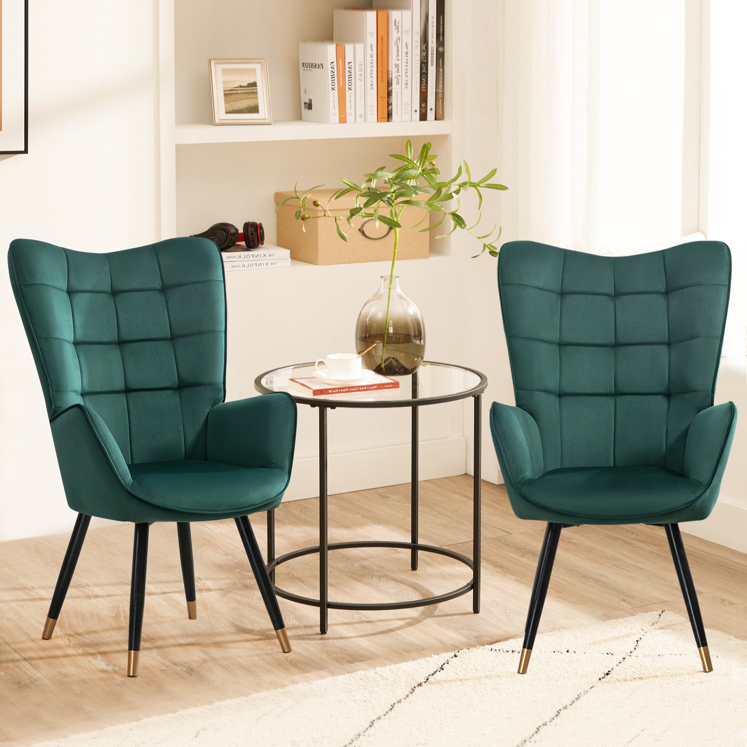 Scandinavian armchair with green velvet armrests with stitching - Funkel
