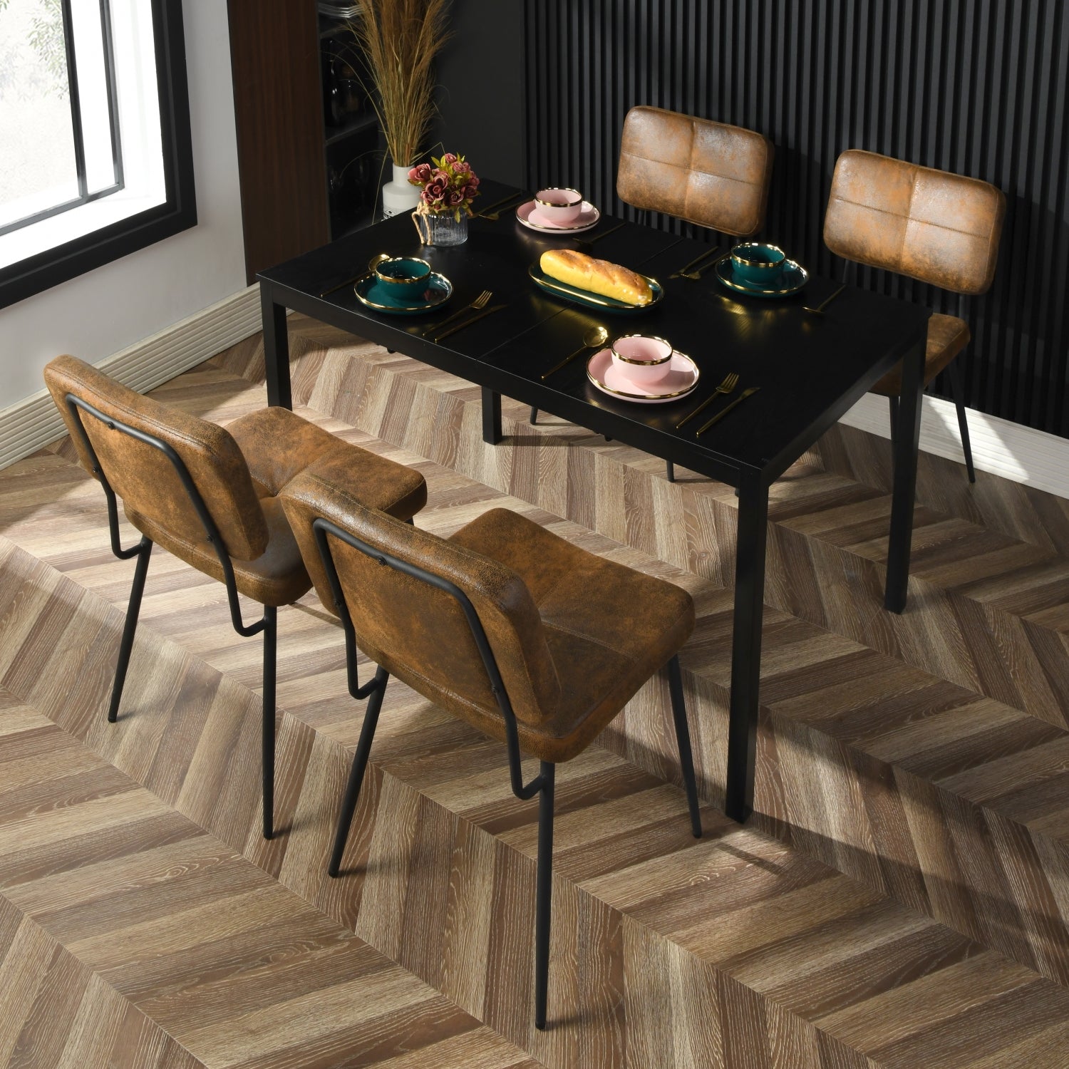 Set mit 4 industriellen Esszimmerstühlen aus Wildleder – KAROMI