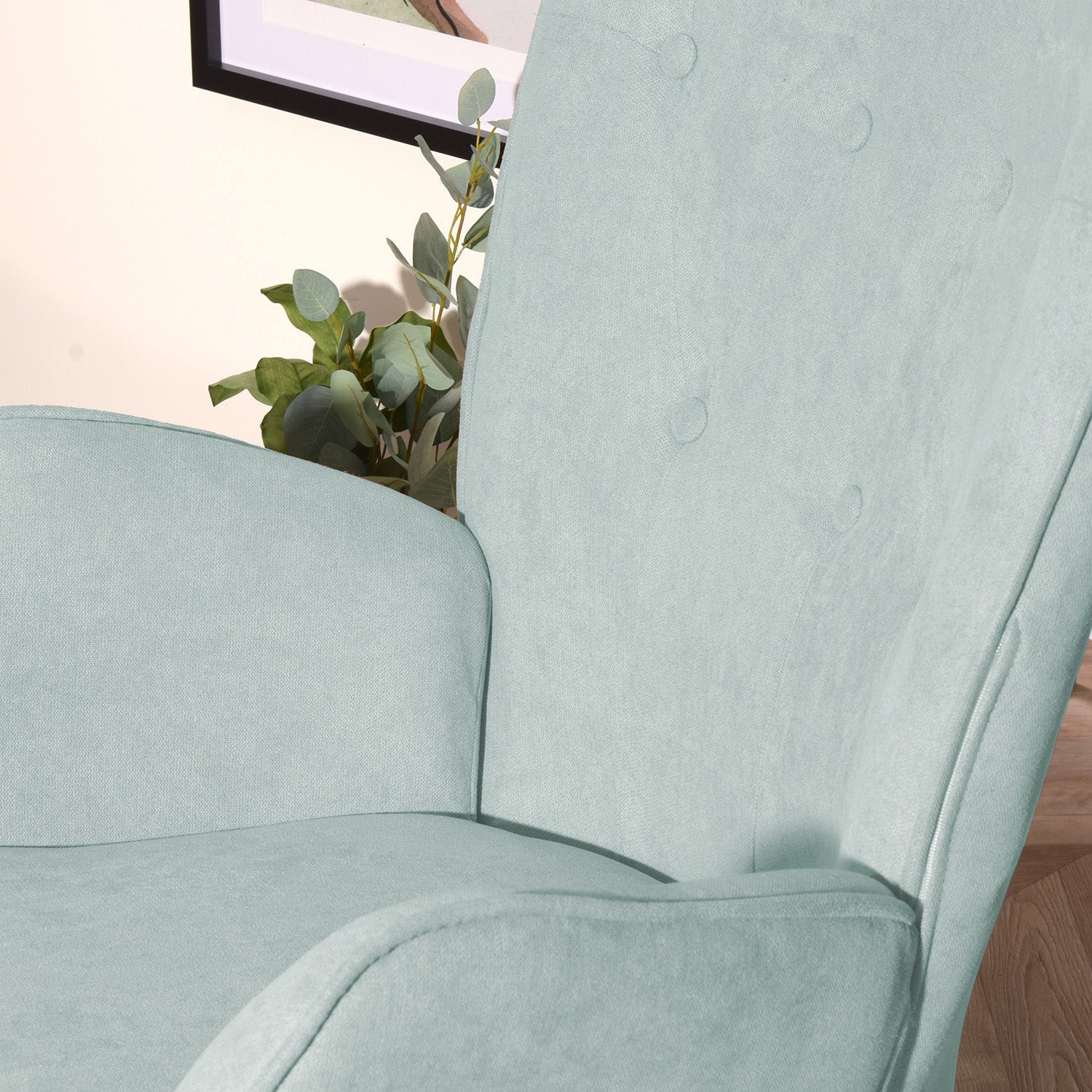 Fauteuil scandinave avec accoudoirs en tissu vert d'eau capitonné - KAS