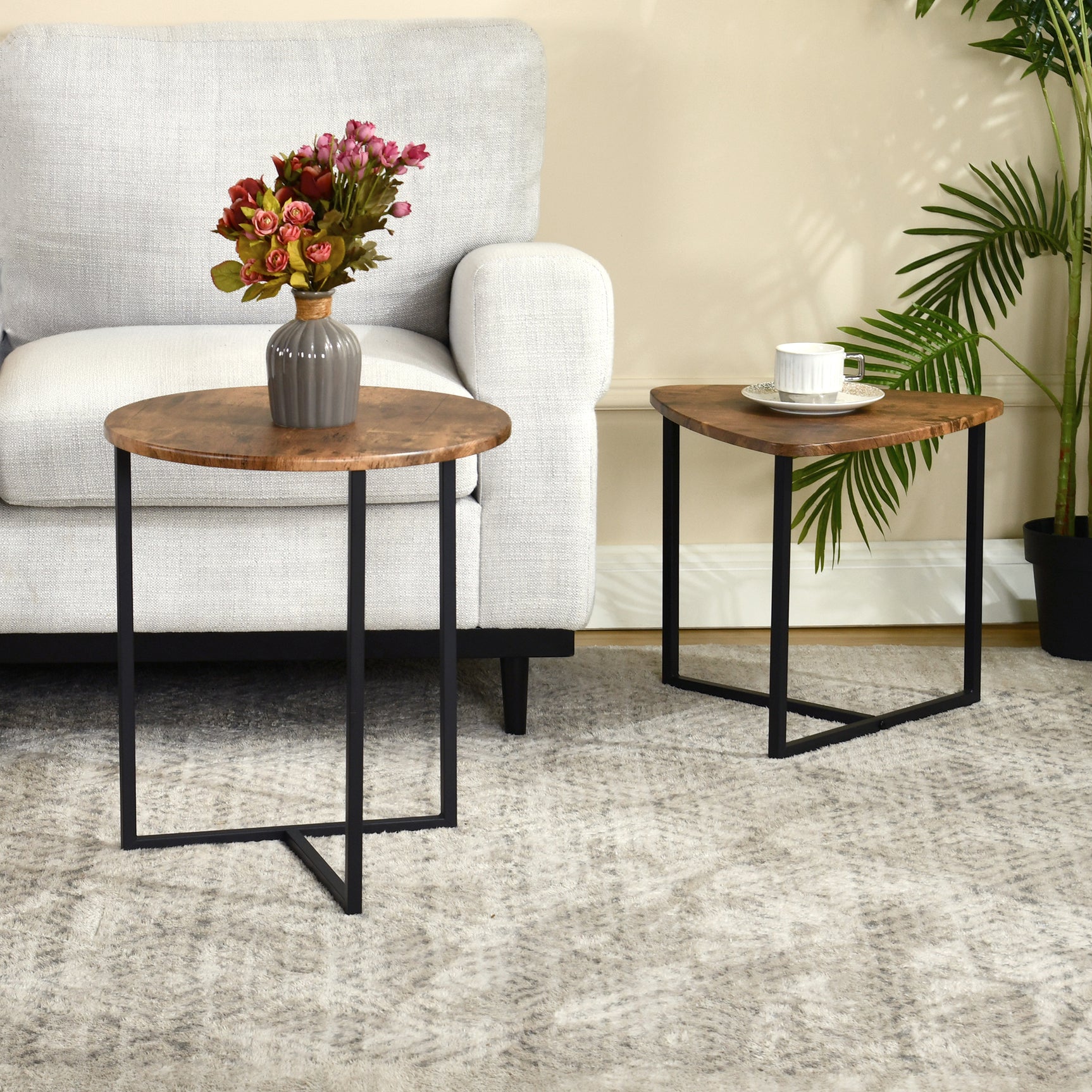 Lot de 2 tables basses gigognes style vintage et industriel en métal noir et bois imitation bois ââ‚?LAYA VINTAGE