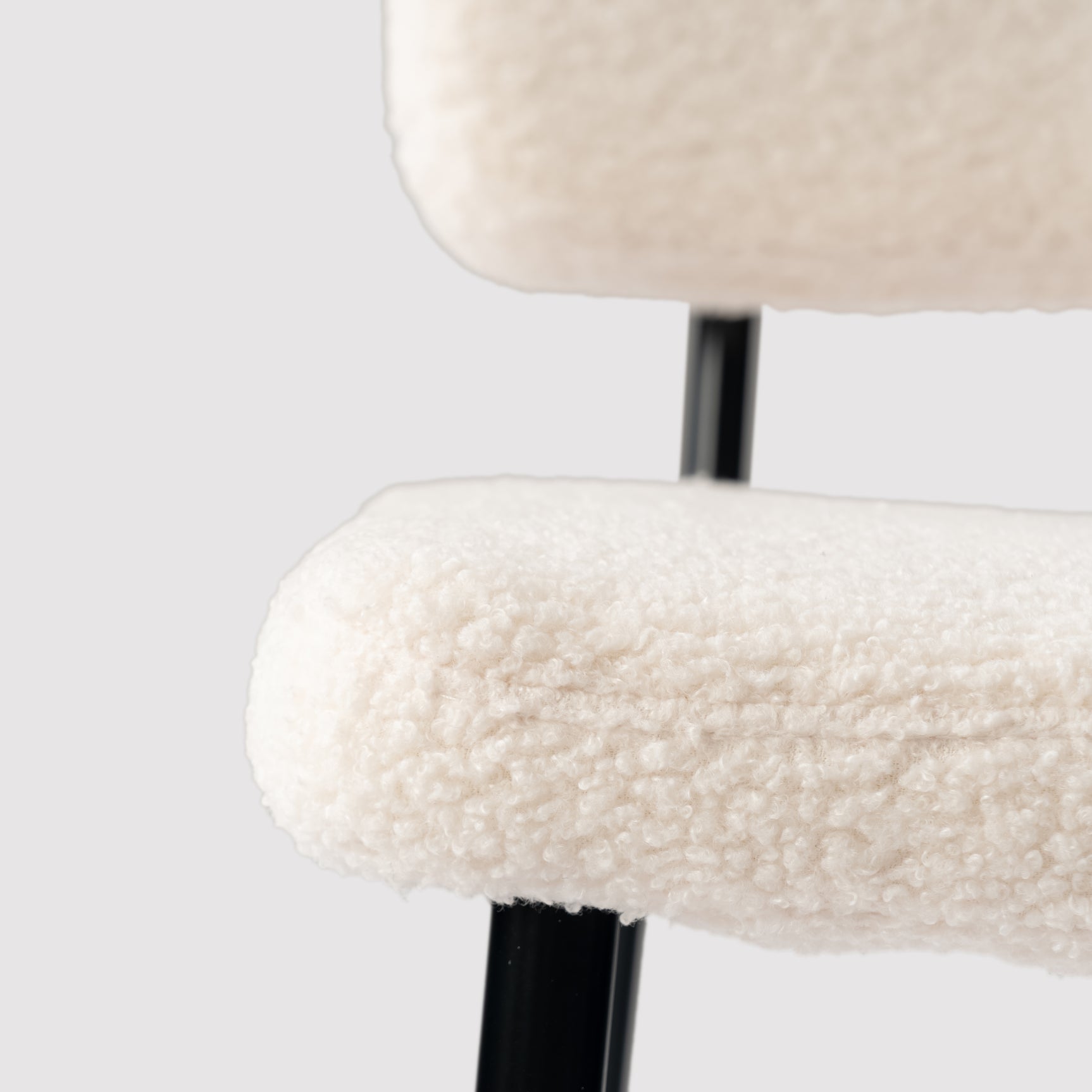 Lot de 4 chaises de salle à manger scandinaves en tissu mouton boulette beige - POMONA