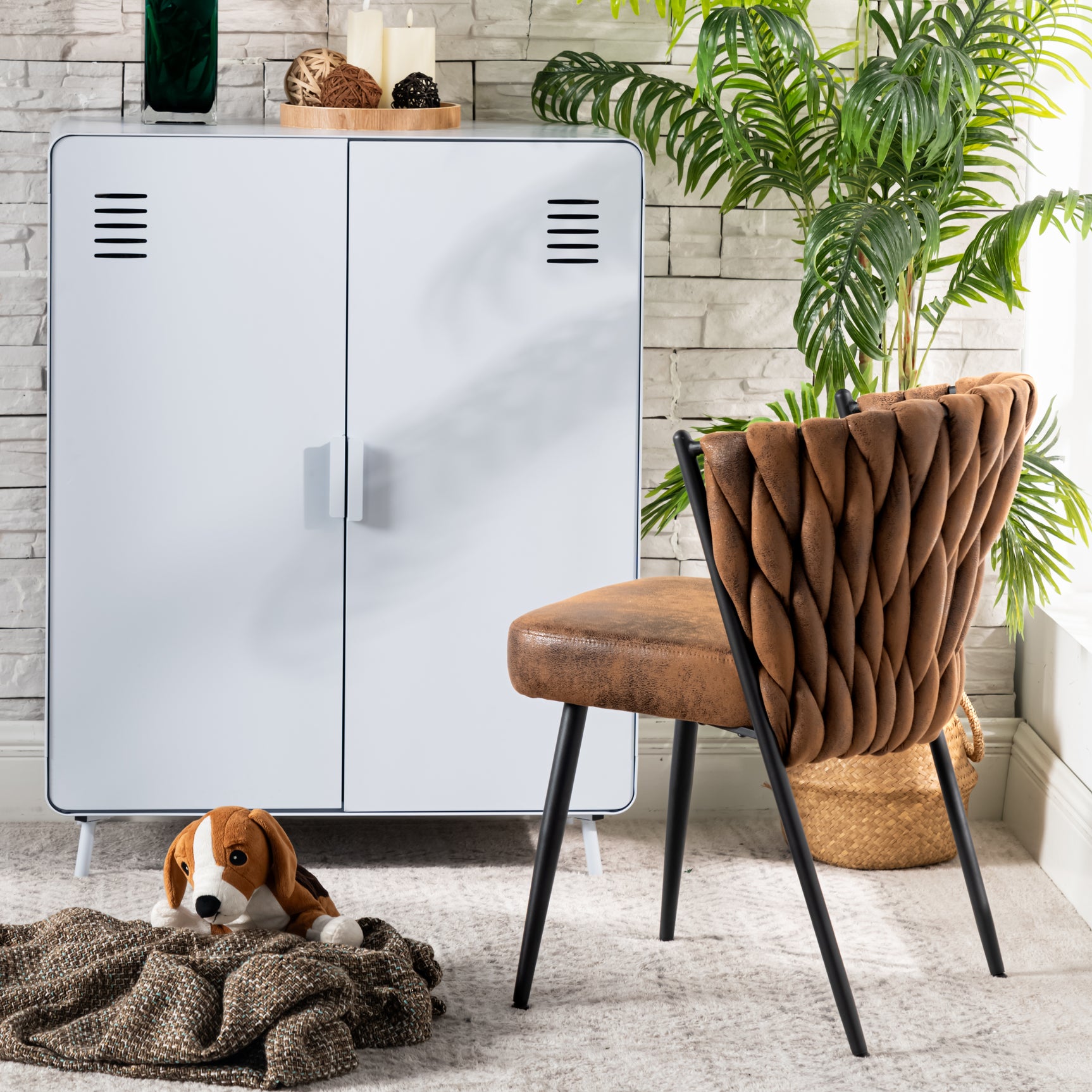 Weißes Metallschrank/Metallschließfach mit industriellem Stil mit Regalen und 2 Türen aus Walnuss