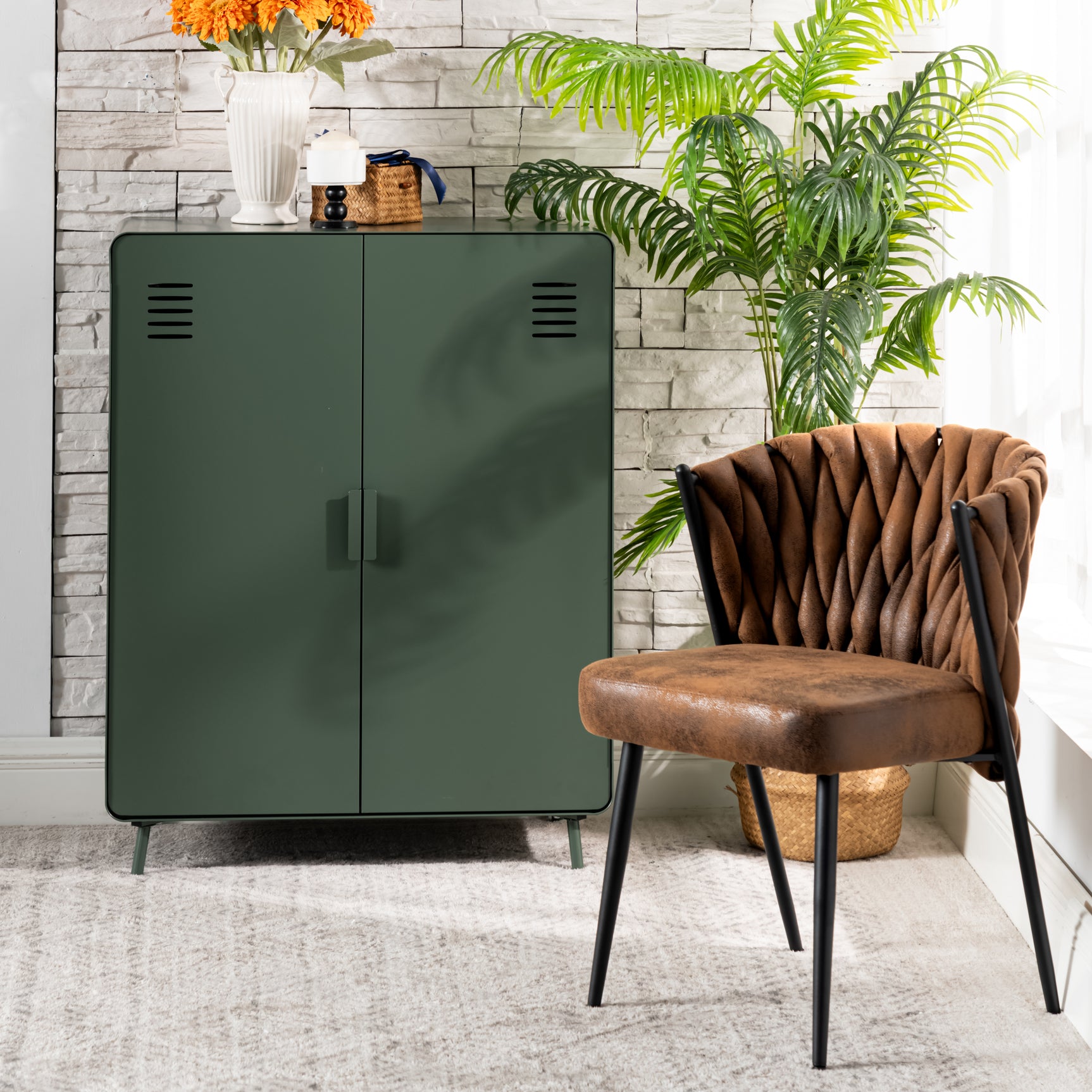 Grüner Metallschrank/Spind im Industriestil mit Regalen und 2 Türen – WALNUSS