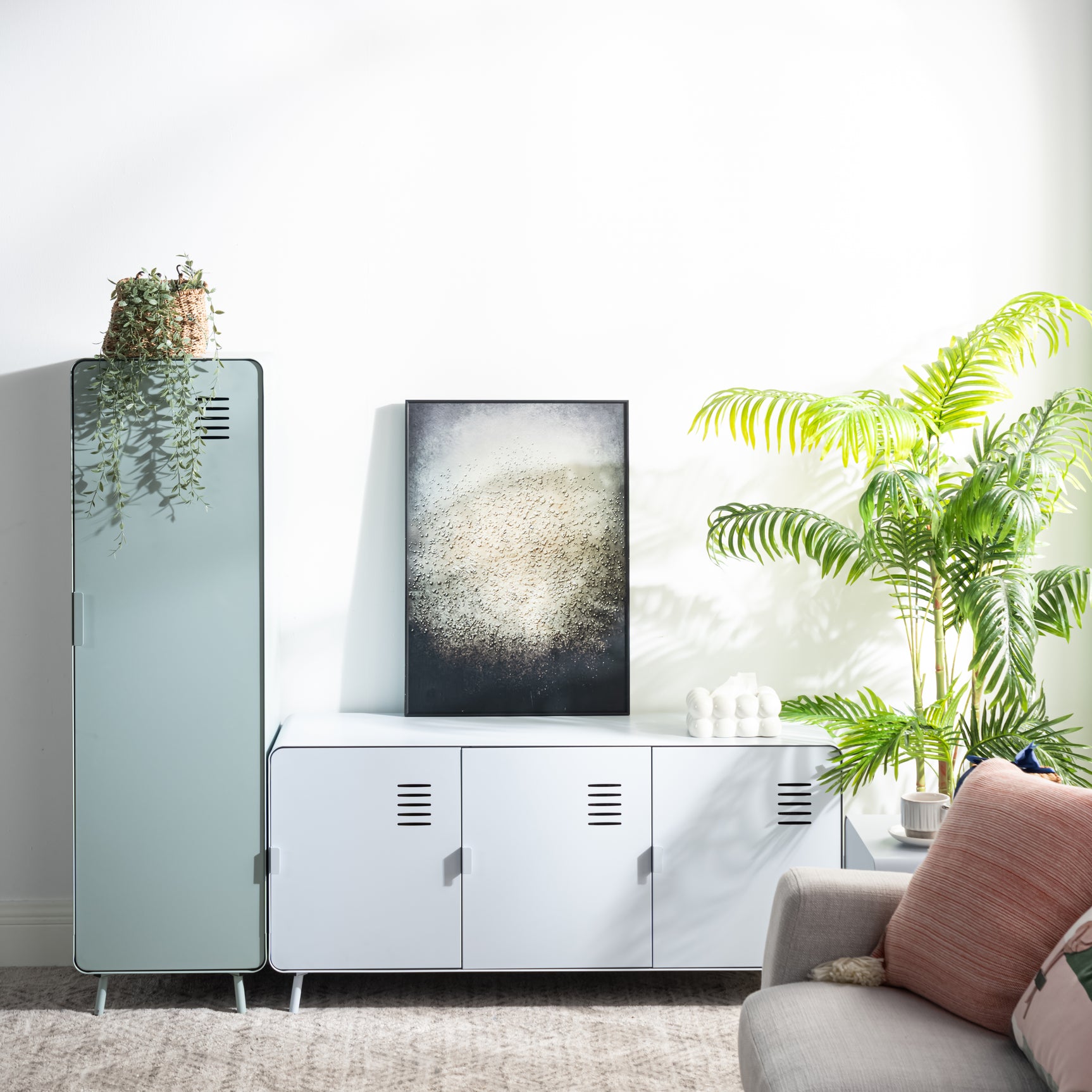 Armoire/Casier métallique vert clair au style industriel avec étagères - WALNUT