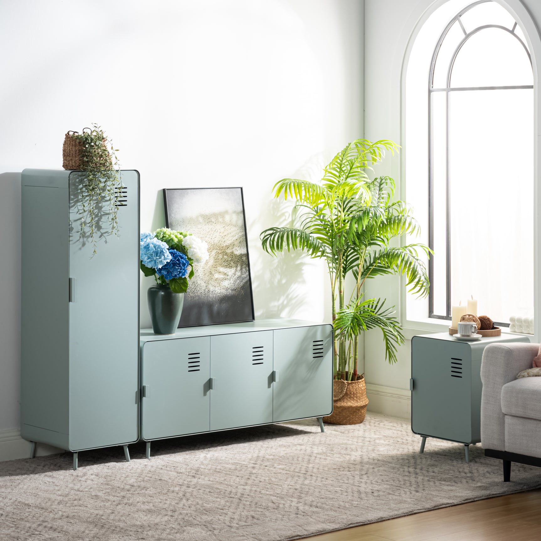 Armoire/Casier métallique vert clair au style industriel avec étagères - WALNUT