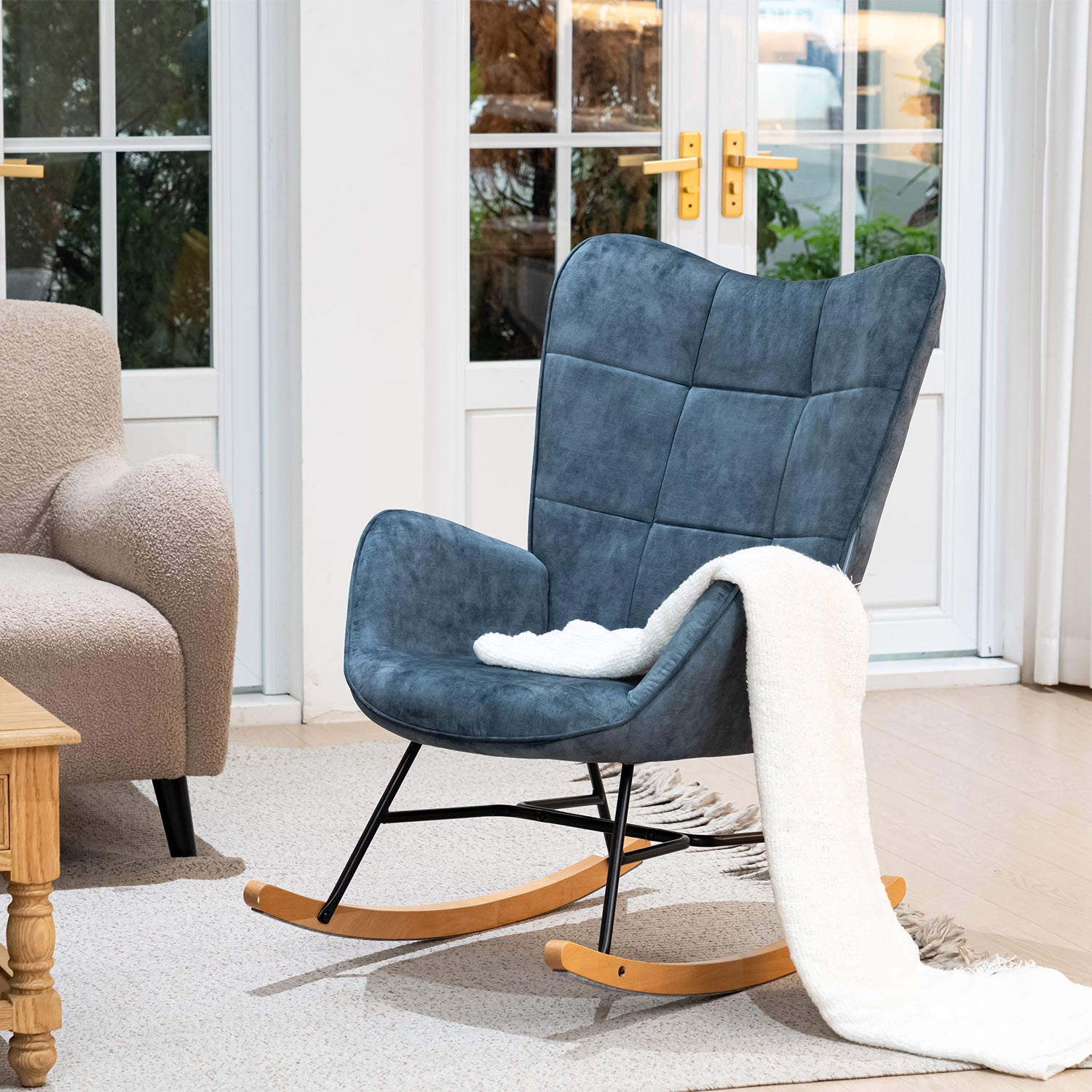 Scandinavian breastfeeding armchair with blue velvet armrests with stitching - kelan