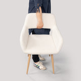 2 skandinavische Esszimmer Sessel mit Armlehnen im Beige Boulette Stoff - Cromwell