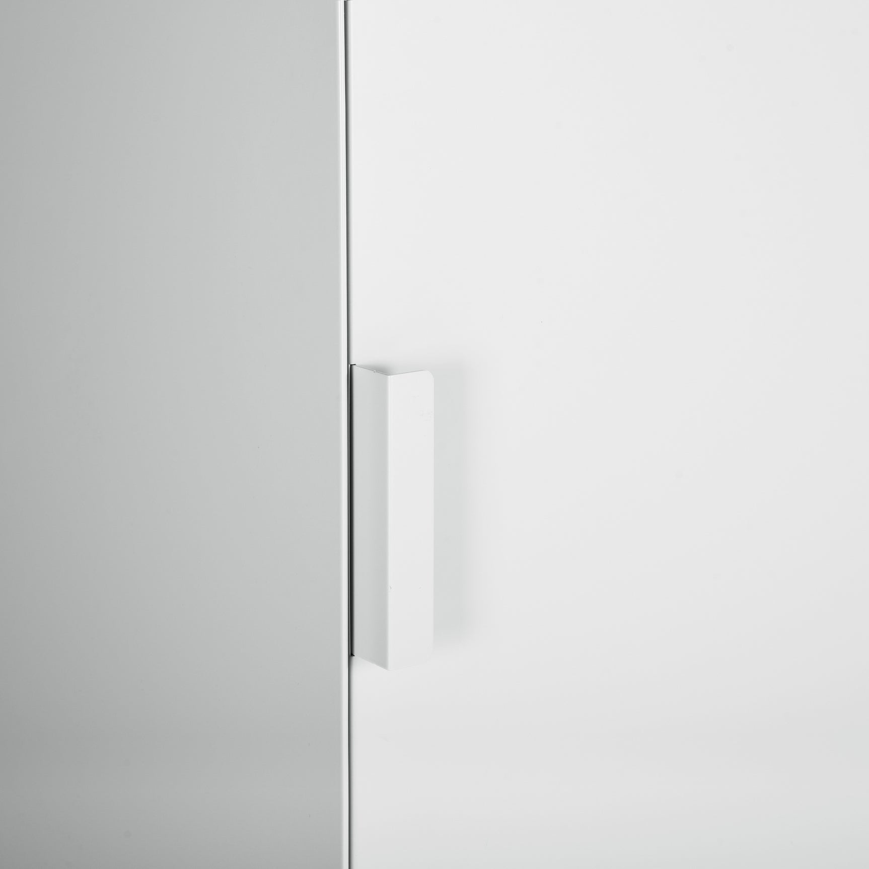 Armoire/Casier métallique blanc au style industriel avec étagères - WALNUT