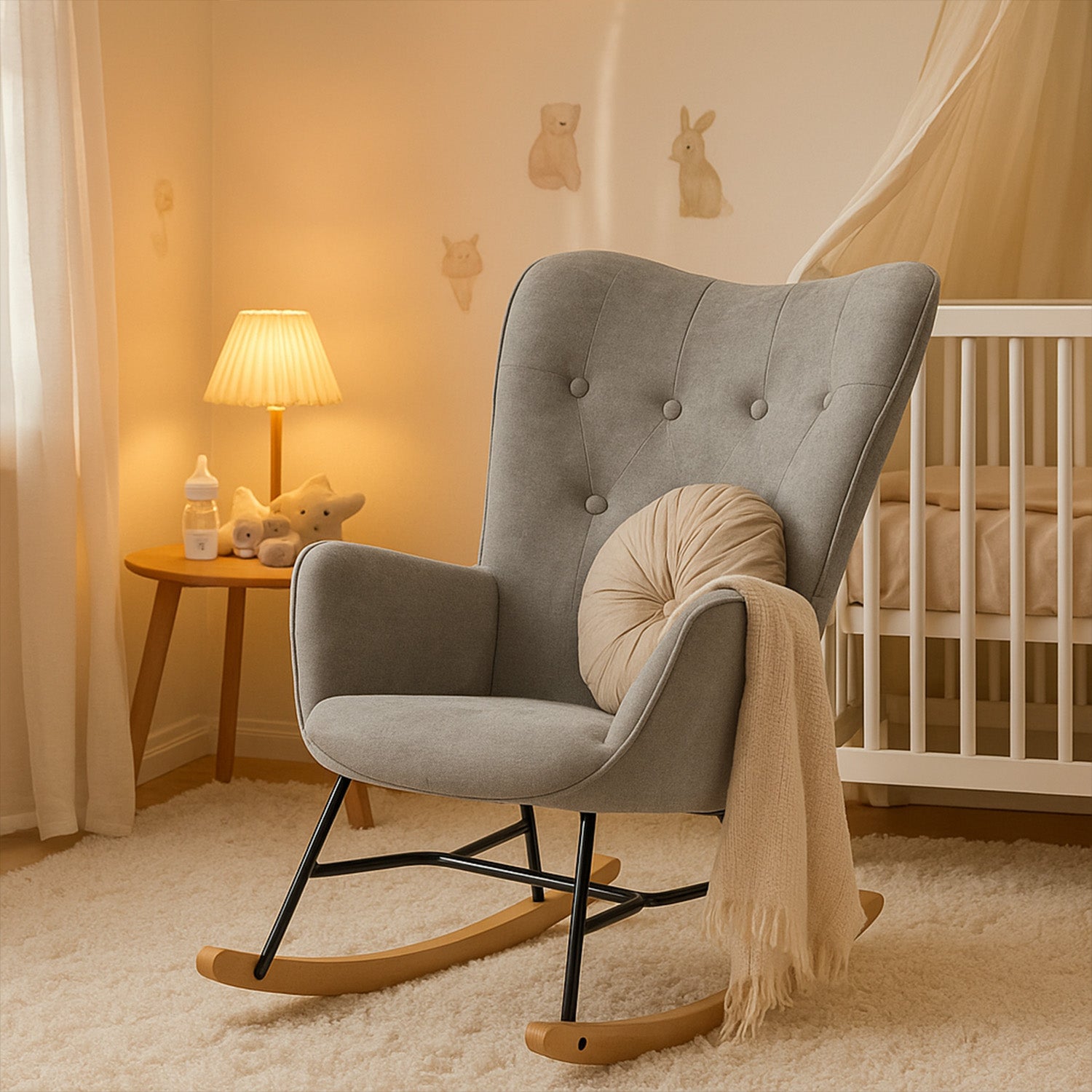 Fauteuil à bascule allaitement scandinave avec accoudoirs en tissu gris capitonné - EPPING