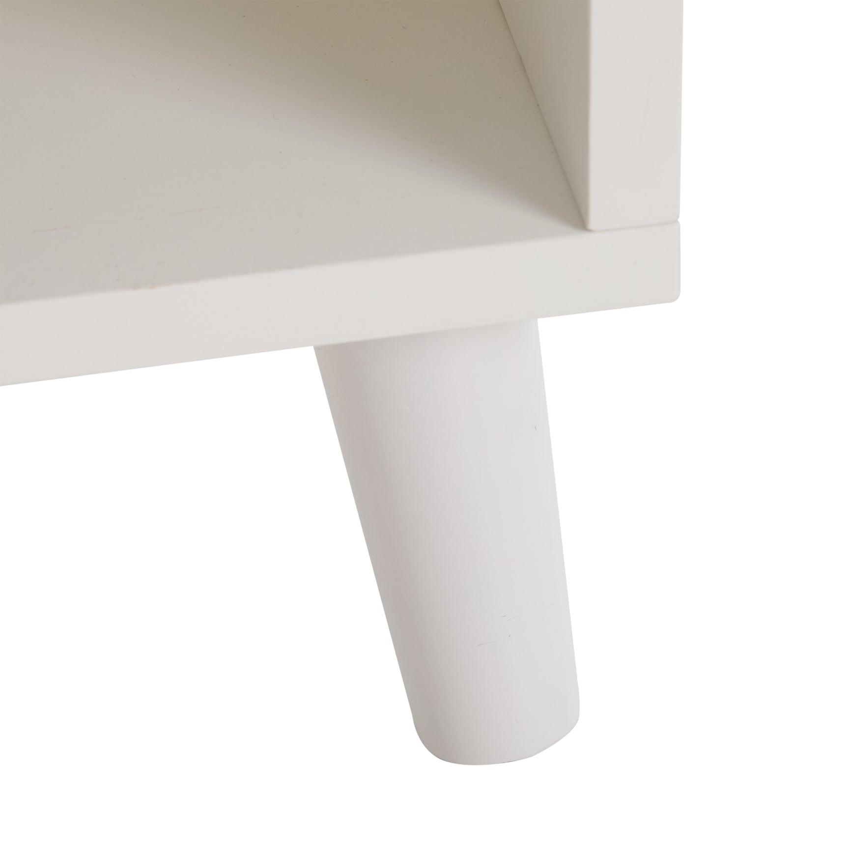 Meuble à chaussures blanc avec étagères réglables, commode minimaliste pour l'entrée, avec pieds en bois massif