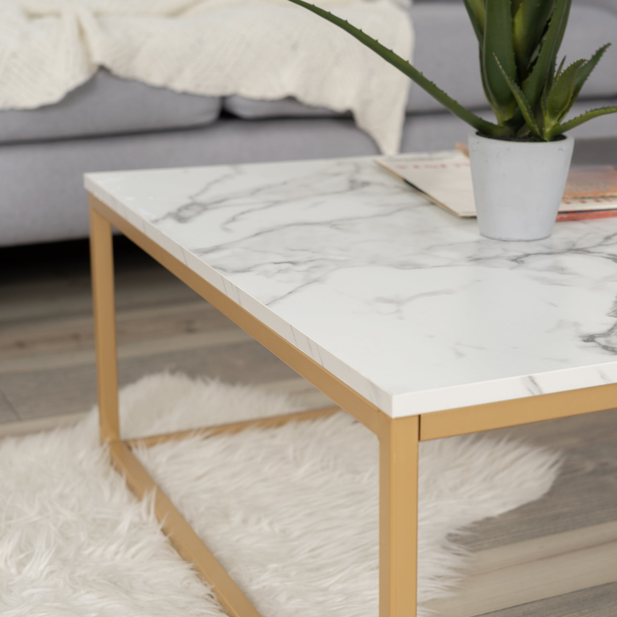 Coffee table gold legs discount