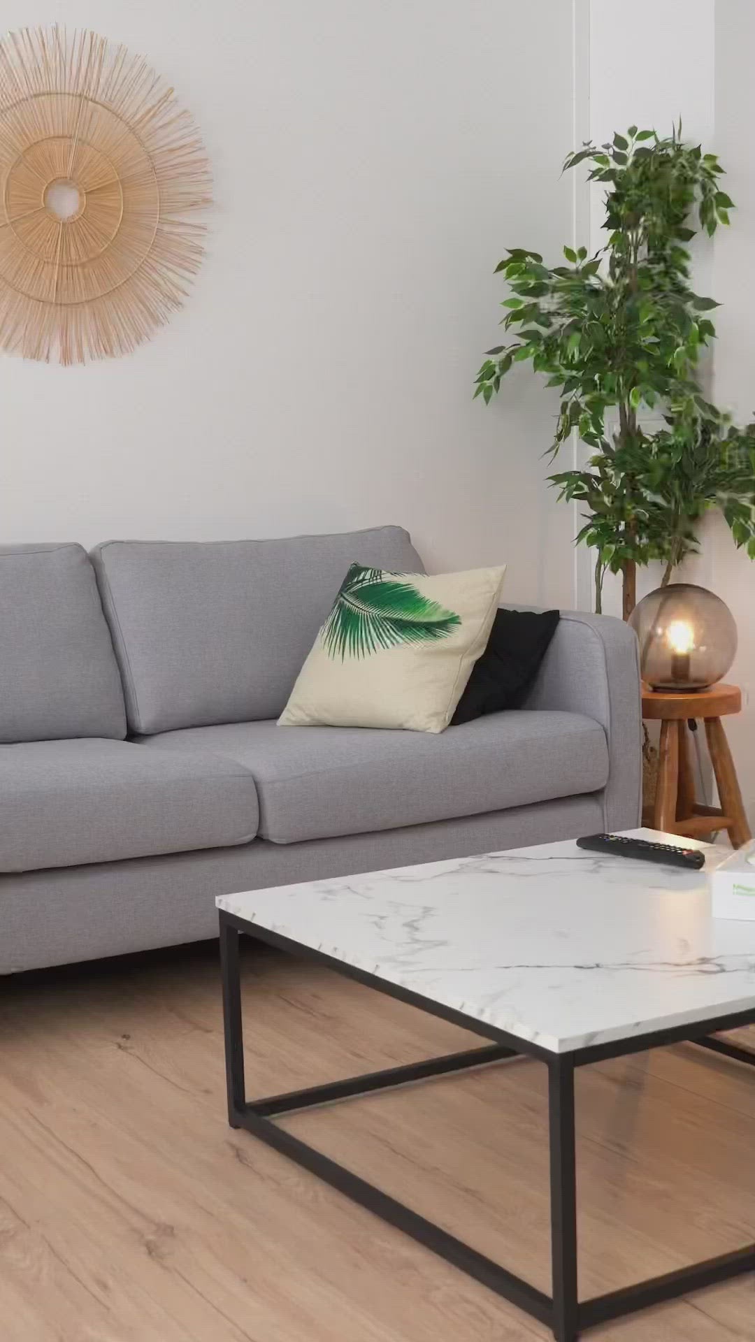 Zeitgenössischer Stil quadratischer Couchtisch, Marmoreffekt Holzschale, Black Metal Struktur - facto